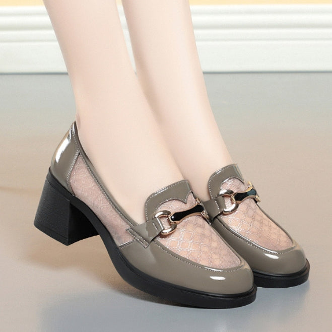 Mocasines de charol con tacón de bloque