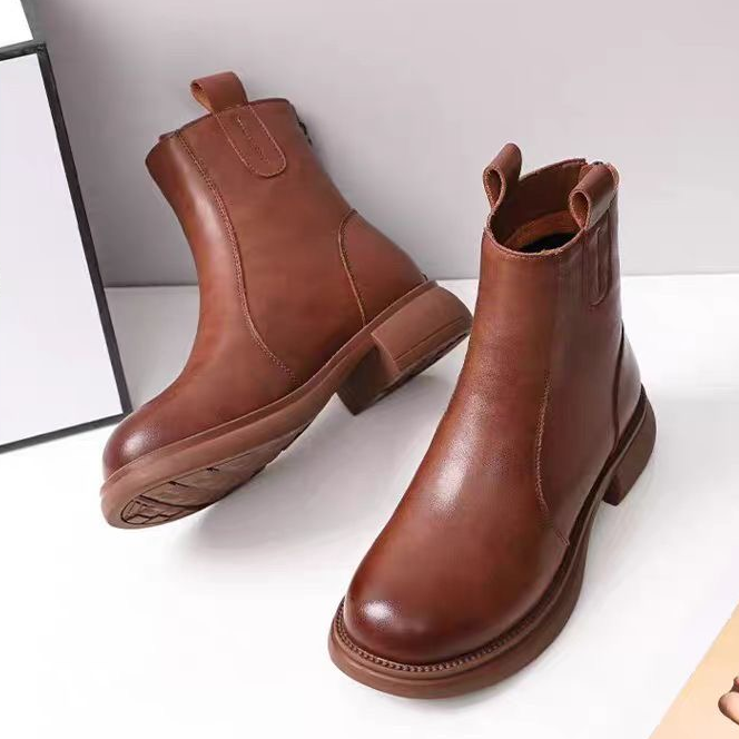 Botines de Piel de Caña Corta y Estilo Versátil
