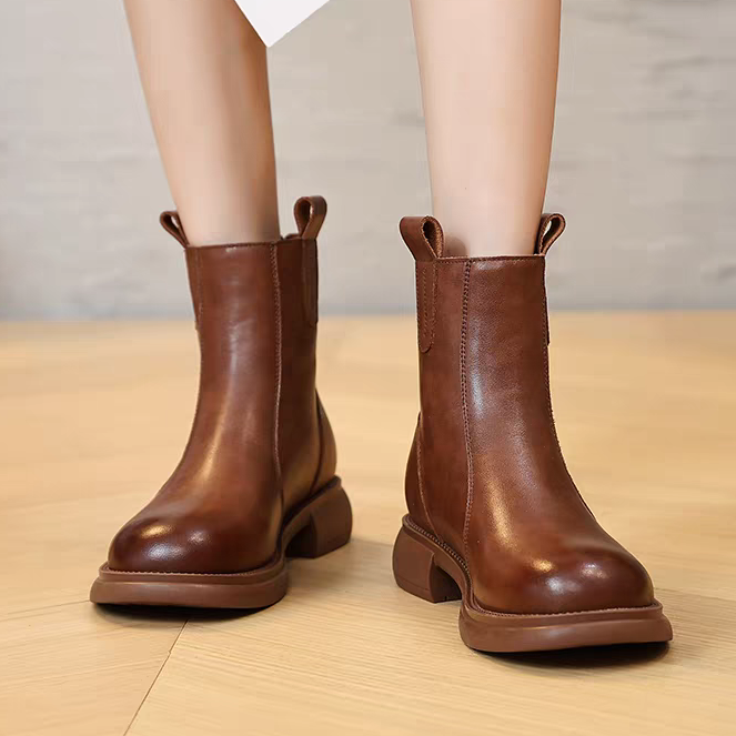 Botines de Piel de Caña Corta y Estilo Versátil
