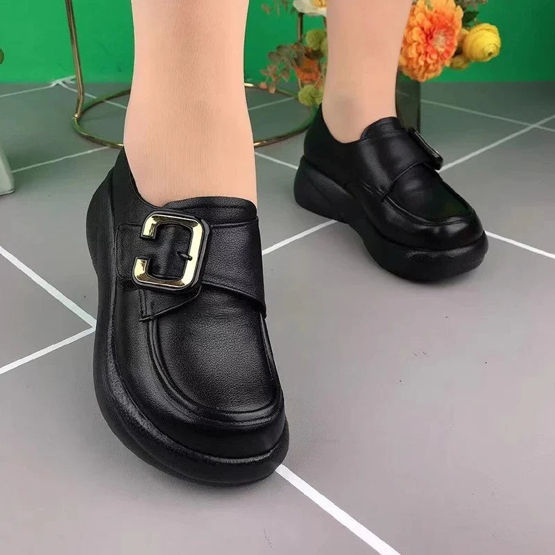 Мокасины с железной пряжкой