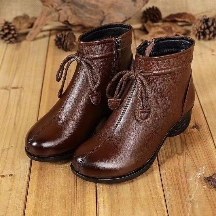 Botines de Piel Suave con Cordones
