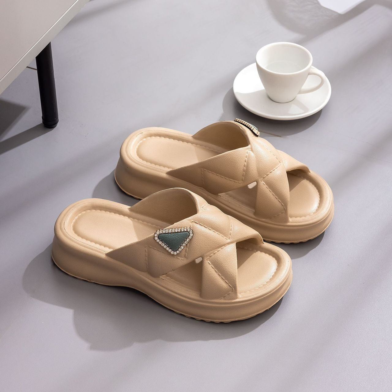 Zapatillas antideslizantes gruesas 【EVA -antiolor】